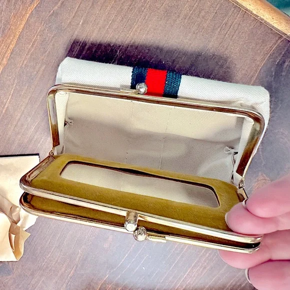 🥳HP:Unique VTG~Super Rare~Clutch Coin Purse+Sewing Kit / Crafting Set >Gucci<